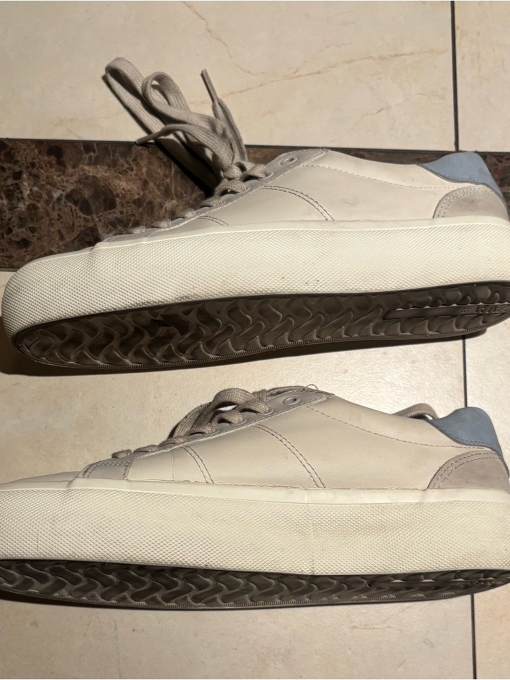 Zara Casual Low-Top Sneakers in Light Cream with Pale Blue Heel Accent - Picture 3 of 4